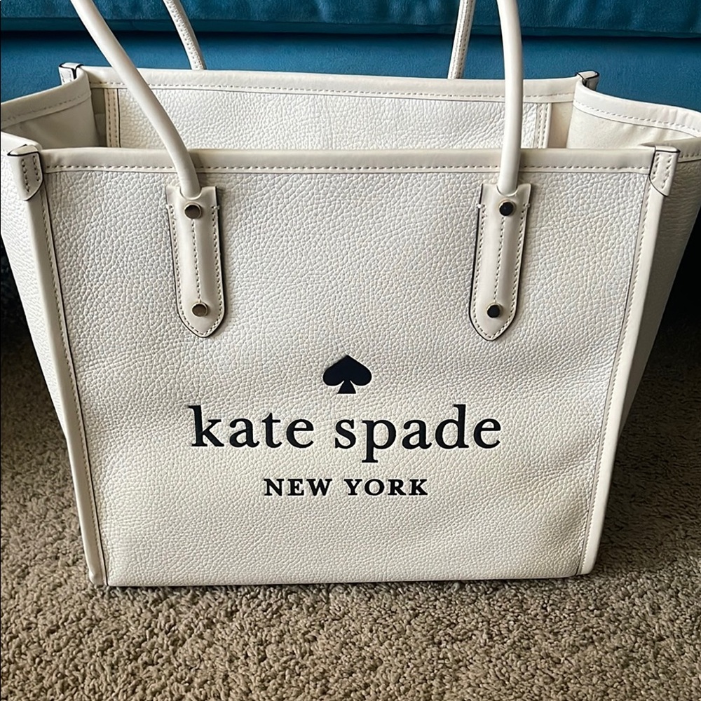 Kate Spade White Leather Tote Sophisticated Design